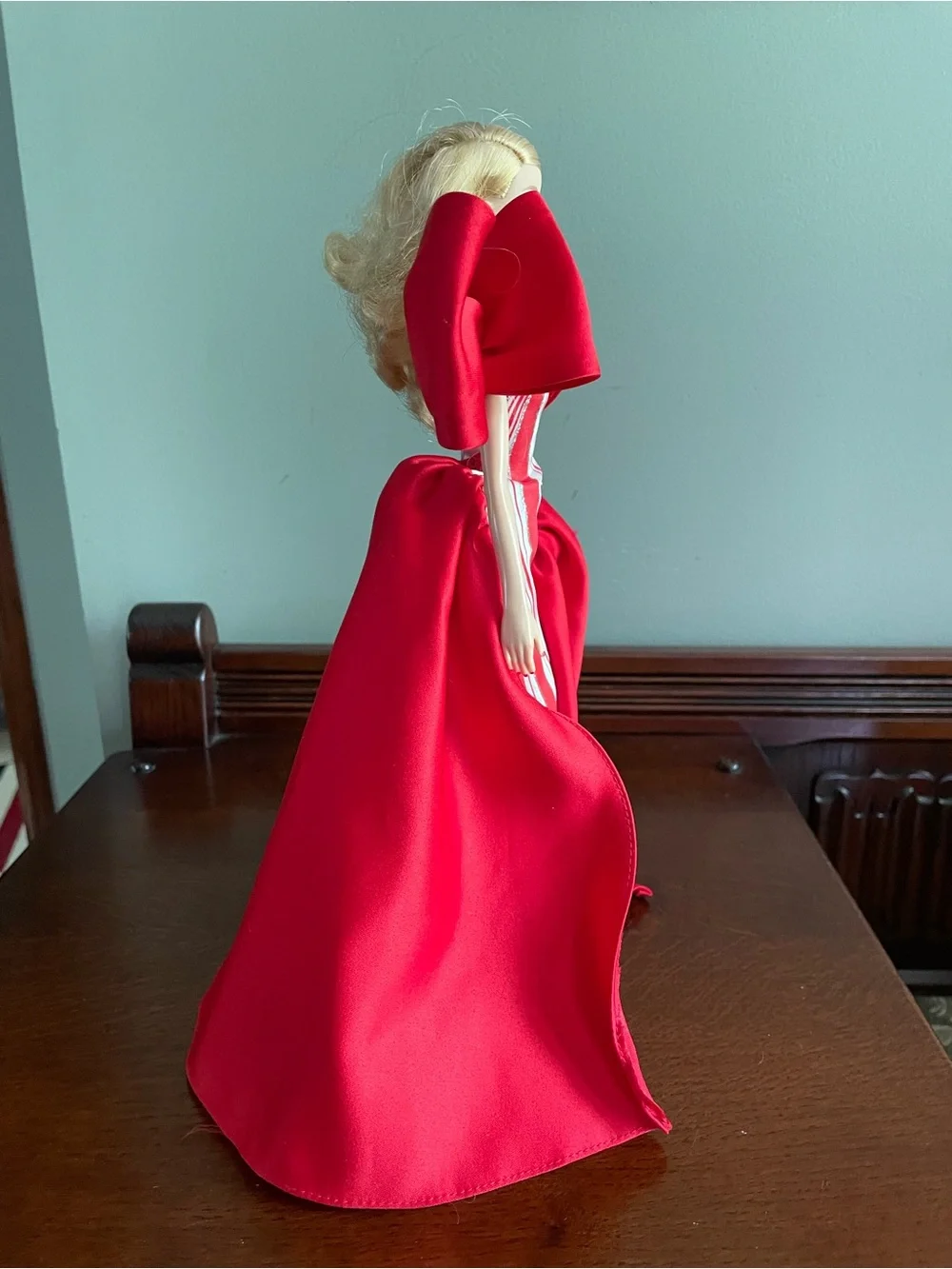 2019 Barbie Holiday Model Muse